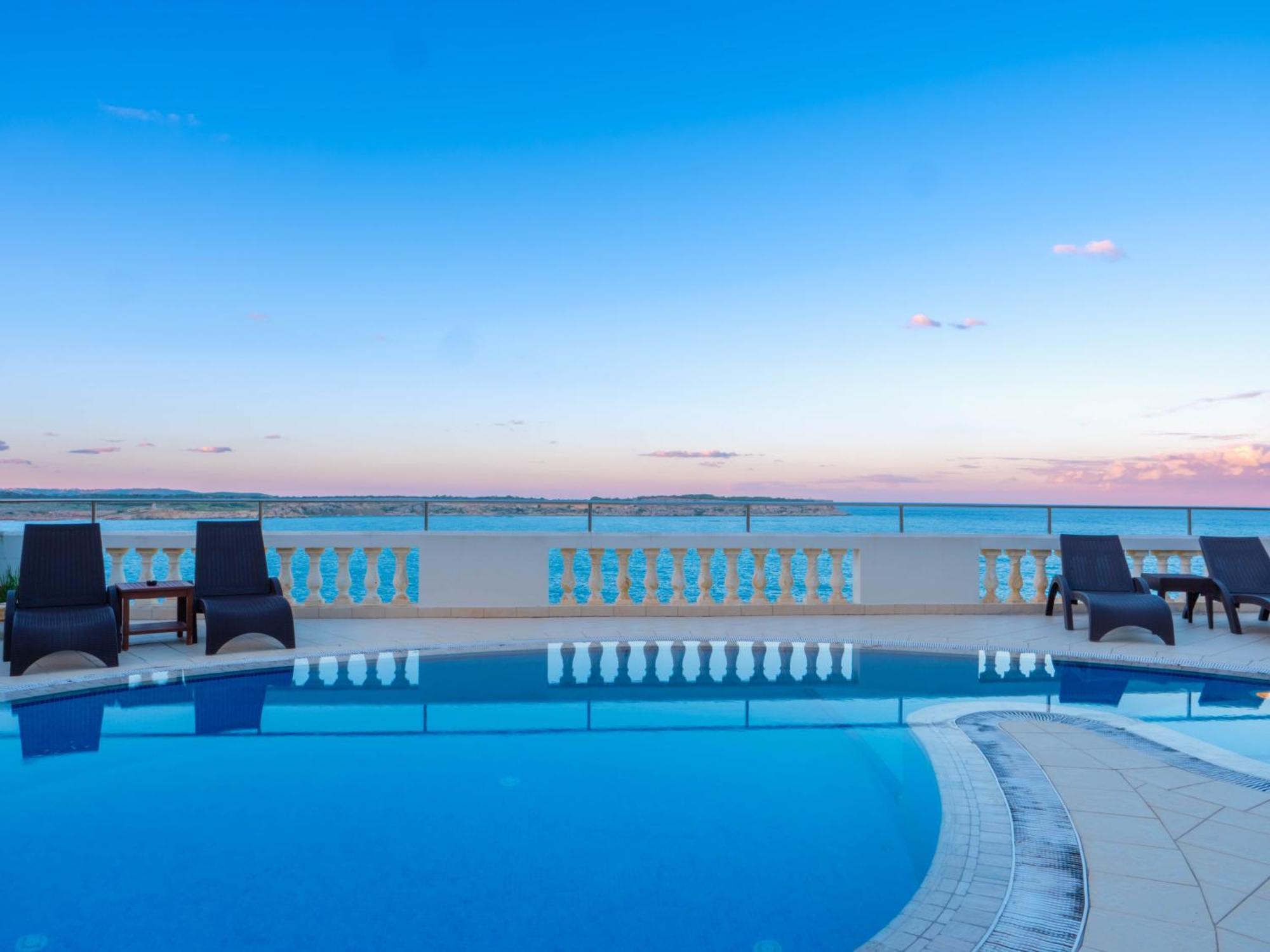 Villa Palma - Sunset Sea Views With Pool, Jacuzzi, Sauna And Games Room メーリッハ エクステリア 写真