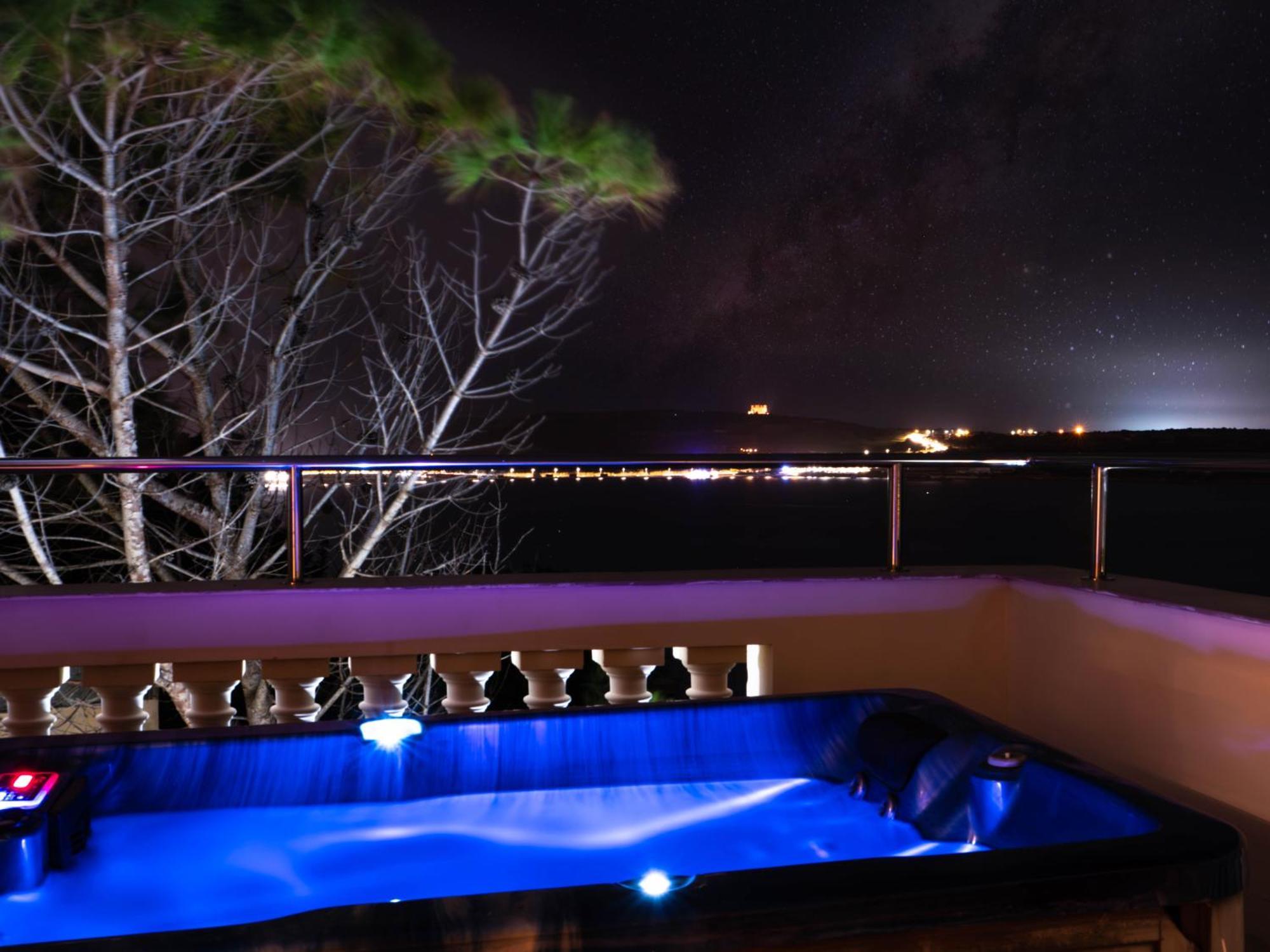 Villa Palma - Sunset Sea Views With Pool, Jacuzzi, Sauna And Games Room メーリッハ エクステリア 写真